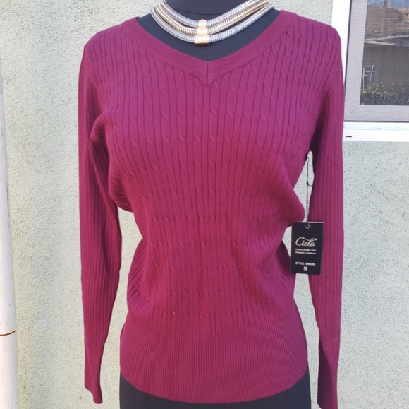 Long sleeve vneck - Picture 2 of 3
